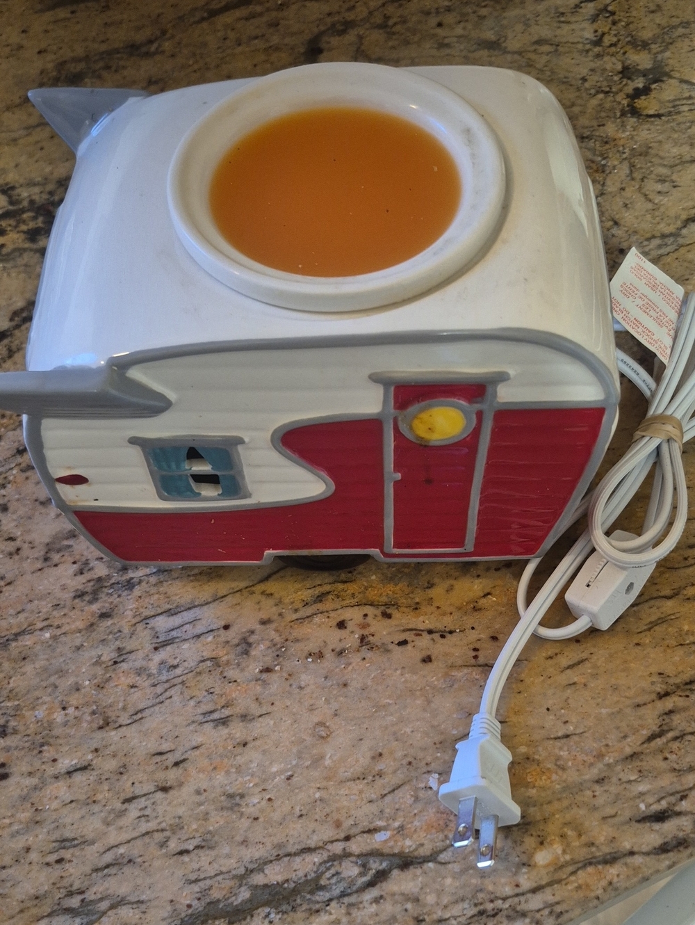Retro Camper Ceramic Wax Warmer - White & Red